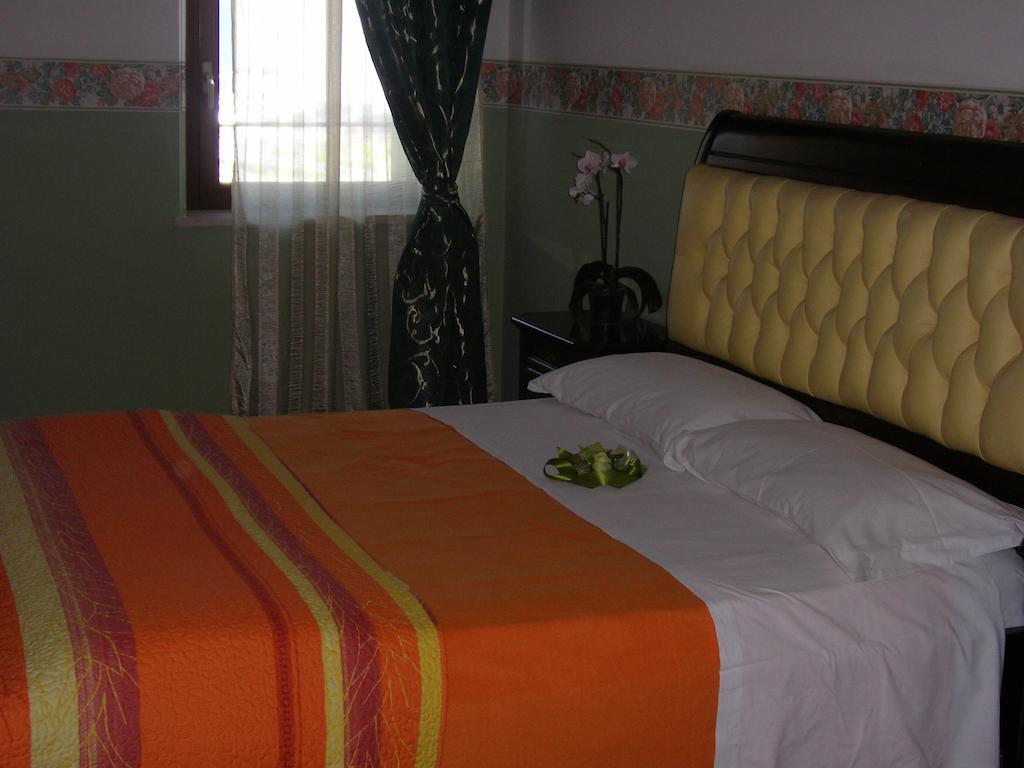 B&B 7 Camini San Giovanni Lupatoto Zewnętrze zdjęcie